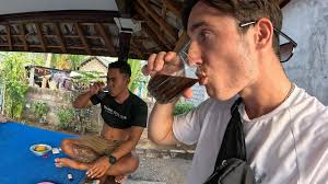 Afternoon gambling and family life, North Bali 🇮🇩