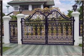 Warna cat pagar, gambar pagar minimalis, model pagar, kombinasi pagar, inspirasi pagar poin pembahasan terbaru 27+ model pagar minimalis 2020 adalah : Macam Macam Design Pintu Pagar Besi Dan Stainless Steel Borong Rumah Borongrumah Id House Gate Design Main Gate Design House Fence Design