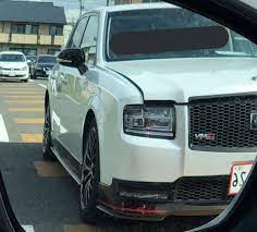 本当に作られていた ワンオフの豊田章男社長専用車 トヨタ センチュリーgrmn が目撃される センチュリー トヨタ センチュリー トヨタ