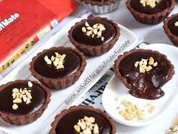 Resepi shell tart, 125 g majerin/butter, 150 g gula kastor, 1 biji telur saiz b, 400 g tepung gandum, 1 sudu kecil esen vanilla, filling cheese, 500 g cream cheese dari peti sejuk, 100 g gula kastor, 6 sudu besar telur yang telah dipukul sebati, 2 sudu besar butter. Kuali Mama Resepi Hokkaido Chocolate Cheese Tart Facebook