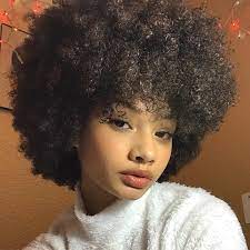 9 135 Likes 59 Comments Hannah Mussette Mumu Mussettee On Instagram There S A New Video Natural Afro Hairstyles Natural Hair Styles Curly Hair Styles