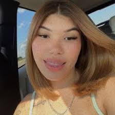 Shayla Ray's Instagram, Twitter & Facebook