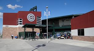Major league baseball's opening day of april 1st is slowly but surely approaching, but first comes an opportunity for baseball fans (mostly ones up north) to catch a game in a warm climate. Chicago Cubs Spring Training