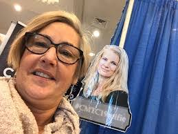 Donna Tremblay's Instagram, Twitter & Facebook