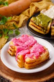 It should also have a nice char on the outside, making it crisp and crumble to the touch. Premium Photo Roti Bakar Or Toasted Bread With Chocolate