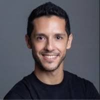 Lynette Valentin's Instagram, Twitter & Facebook