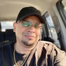 Angelique Burgos "La Burbu" se encargó del "Acho PR Es Otra Cosa" en la  16ta función de la Residencia de Bad Bunny en Puerto Rico 🐰👵🏼🔥🇵🇷 🎥  @cheeryviruet #badbunny #dtmfworldtour #nomequieroirdeaquí #dtmf #