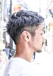 ツーブロックのアッシュグレージュカラー ブリーチしてます Goodybase