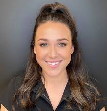 Tonya Holt's Instagram, Twitter & Facebook