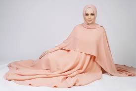 Dan ada yang unik di lagu terbaru dari sang diva kali ini bersamaan dengan kondisi tubuhnya. Legasi Hadiah Ulang Tahun Ke 25 Siti Dalam Industri Kosmo Digital