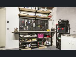 Des Garages Et Ateliers Multifonctions Parquet Flottant Pose Parquet Flottant Et Rangement Utilitaire