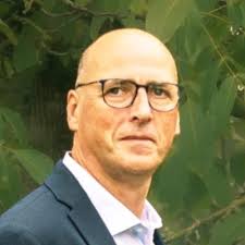 Un peu plus de vingt ans après l'avoir soutenue, j'ai l'immense plaisir de  vous annoncer que j'ai enfin réécrit et actualisé ma thèse pour la rendre  publiable. Mon livre, intitulé « Vendre… |