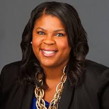 Lisa Raine (@lisamraine)