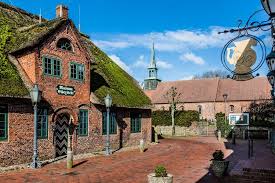 St Peter Dorf Red Brick Building Neudeutsch Fur Klinker Copyright By Mobby Gehring Www Mobbys Pics Com Eiderstedt Pfahlbau Strand Deutschland