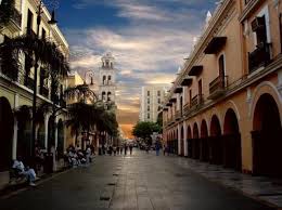 Veracruz Condensa En Su Cultura Los Origenes Del Mundo Mexicano En Donde La Fusion Entre Los Pueblos Nativos Y Los Veni Veracruz Imagenes De Veracruz Paisajes