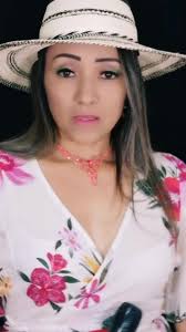 Interpretando con la voz de Jazmín Muñoz🎤🇵🇦 #decimaspanameñas  #cantaderaspanameñas #decimas #torrentespanameños #trovadoraspanameñas  #alladondeuno #tirayjalapanama #ritmosyraicespanameñas ...