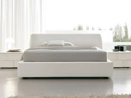 Hallo, kann mir jemand ein schönes bett empfehlen was beim fckn keine geräusche macht. Schones Bett In Weiss 34 Prima Modelle Archzine Net