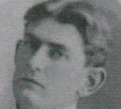 Walter Charles & Amy Gertrude Minney (nee Handford) and no doubt one of  their children. Walter is the younger brother of Joseph Thomas Minney who  married Ann Kimpton.