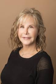 Dana Fresia's Instagram, Twitter & Facebook