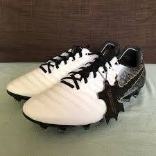 For Sale Are A Pair Of Nike Tiempo Legend 7 Elite Soccer Cleats White Black Gold Size Men S 9 Style Code Ah7238 100 Con Cleats Soccer Cleats Nike Cleats