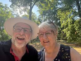 The meet & greet photos from this past weekend are available now!