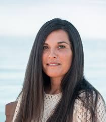 Lorena Alaniz's Instagram, Twitter & Facebook