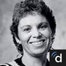 Leslie Hahn's Instagram, Twitter & Facebook