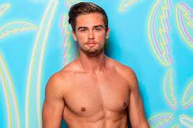 Love Island US contestant ditched over alleged gay porn past | Stuff.co.nz
