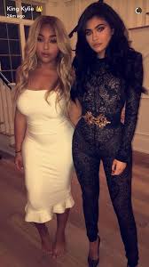 Imagem De Kylie Jenner Girl And Jordyn Woods Kylie Jenner Outfits Jenner Outfits Fashion