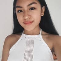 Paula Serpa's Instagram, Twitter & Facebook