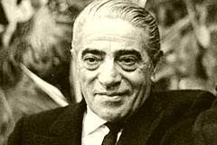 Although he was very intelligent, his drive was what lead him to succeed and to make choices that left him, in the end, very unhappy. Aristoteles Onassis 1906 1975 Geboren Am