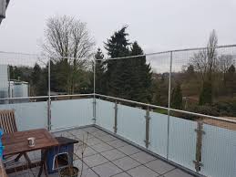 Der balkon ist oftmals die einzige möglichkeit für hauskatzen, etwas frische luft zu schnuppern. Katzennetz Am Balkon Beispiele Katzennetze Onlineshop
