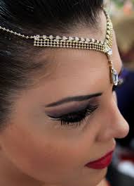 Kina Taci Modelleri Fikirleri Ve Ornekleri Makyaj Ornekleri Kina Makyaj