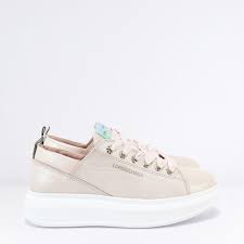 Scarpe stringate e scarpe eleganti sotto un abito da sera, di giorno sono ideali anche abbinate ai jeans o a pantaloni dal flair maschile. Scarpe Lorenzo Mari Sneaker Sandali Da Donna Su Riccishop