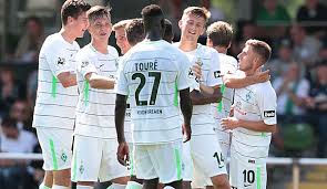 Nach dem abstieg von werder in liga 2 waren die fans traurig. Werder Bremen Ii Schlagt Haching Sc Paderborn Verspielt 4 1 Fuhrung