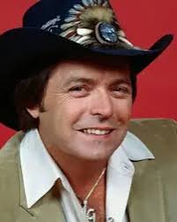 Working from home 👊🏼 #stylist #fashion 📸 @natashafomina