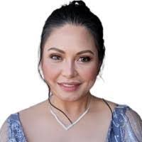 Regina Barrios's Instagram, Twitter & Facebook