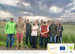 Wenden sie sich bitte an haus riswick. Eip Korn B Feldbegehung Landrat Besucht Landwirt