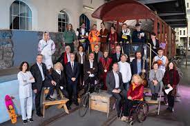 Le canton de fribourg se dirige vraisemblablement vers la fin du versement de rentes à vie aux anciens membres du conseil d'etat. La Photo Officielle Du Conseil D Etat Devoilee La Liberte