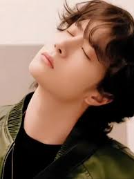 Wonderful Woman Wednesday 🌸🌸