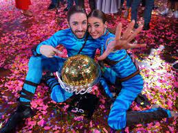 Die kandidaten von let's dance haben anstrengende wochen hinter sich. Let S Dance 2017 Gewinner Sieger Verlierer Und Fantasten