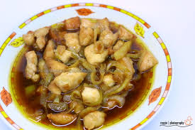 Untuk ayam dan sapi, lempah kuning akan lebih nikmat bila dicampur dengan pucuk daun kedondong muda.cara memasak lempah kuning sangat sederhana. Lempah Kuning Ayam Daun Kedondong Lempah Kuning Ayam Ini Resep Lempah Kuning Ala Rumahan Lempah Kuning Daun Kedondong Ini Sudah Tidak Asing Lagi Bagi Warga Bangka Prov Bangka Belitung Rasanya