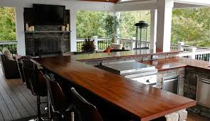 outdoor kitchen