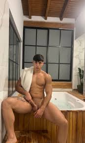 Influencer Pirocudo Leo Nastacio Exibindo A Rola Grande E Grossa No  Onlyfans - Volumes Famosos Nus