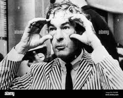 Eric Leary's Instagram, Twitter & Facebook