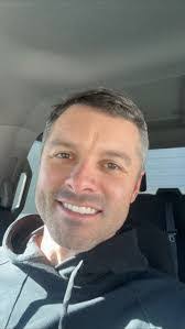 David Comiskey's Instagram, Twitter & Facebook