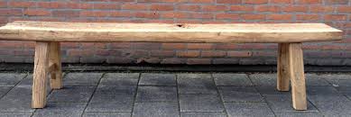 Schone Robuste Holzbank Holzbanke Und Hocker Fur Drinnen Und Draussen Sitzmobel De Jong Interieur Holzbank Outdoor Dekorationen Und Verwittertes Holz