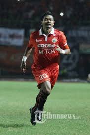 Bambang pamungkas (born 10 june 1980), also known as bepe, is a retired indonesian professional footballer who predominately played for persija jakarta and the indonesia national football team. Bambang Pamungkas Gabung Ke Persija Syaratnya Ada Jaminan Main Full Halaman 2 Tribunnews Com