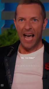 get out, dad 🫠🫠 #coldplay #chrismartin #interview #life #music #curi...