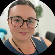 Pamela Semple's Instagram, Twitter & Facebook